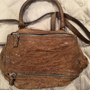 Givenchy leather pandora 2way crossbody bag in brown leather - size medium.